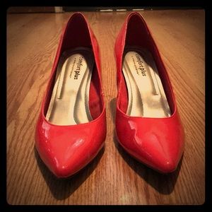 Pointed toe Coral 3 inch heels